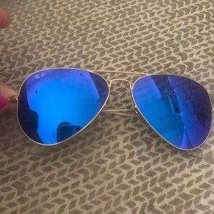 Blue/purple aviator Ray Bans